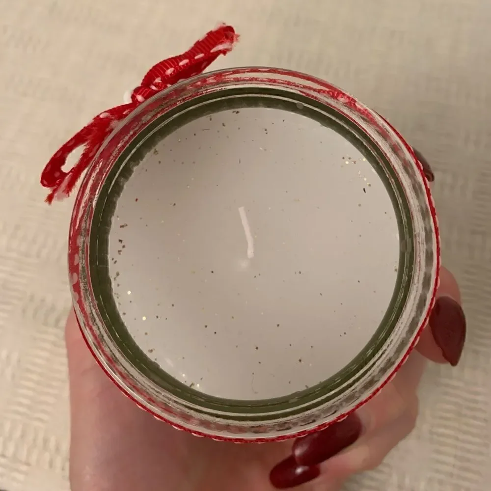 Holiday Mitten Candles